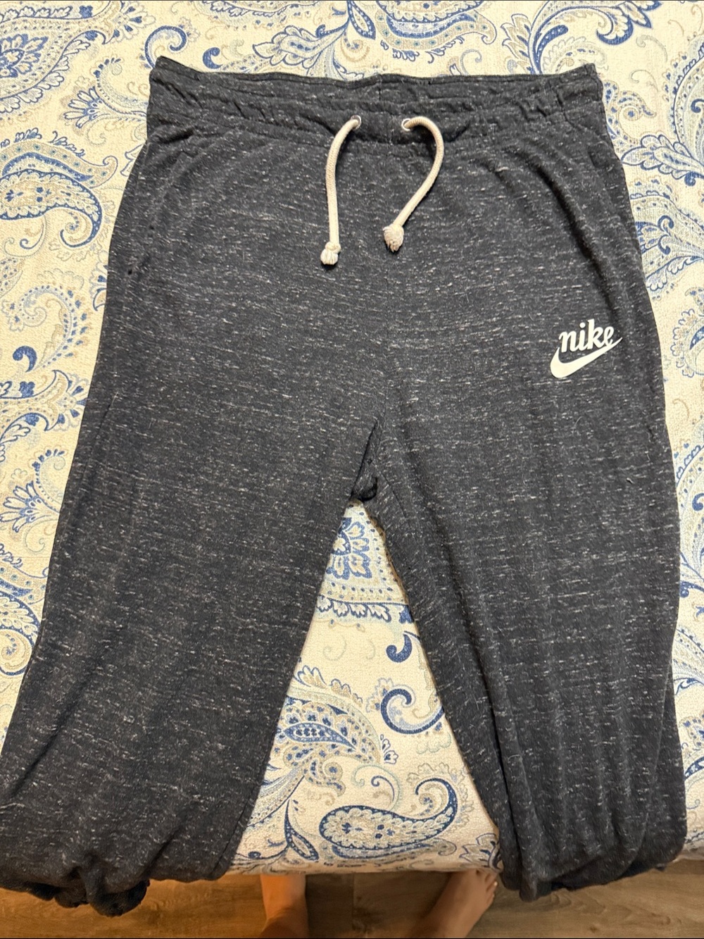 Nike lightweight capri sweat pants